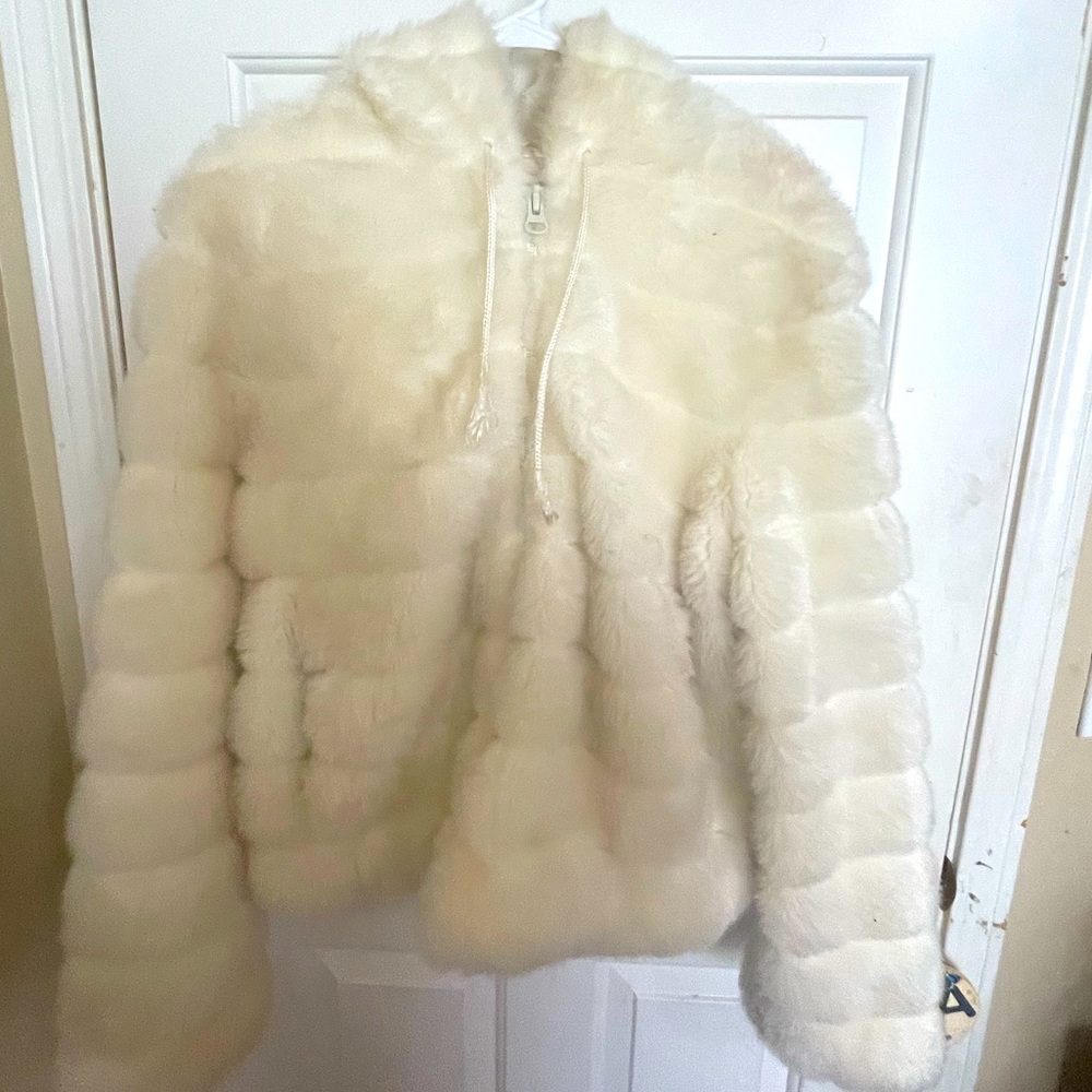 Brand NINE WEST brand New! Has not been worn!! Size XL